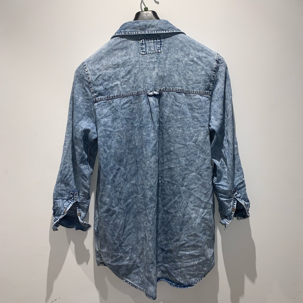 Oversized light denim button down shirt - Picture 5 of 7